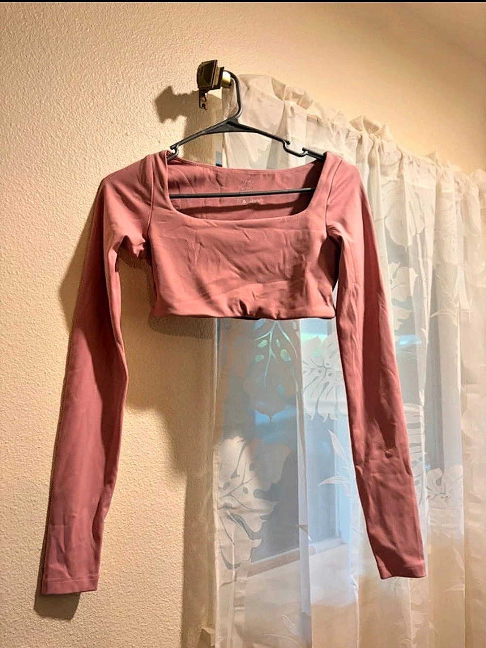 Pink Long Sleeve Crop Top Like New